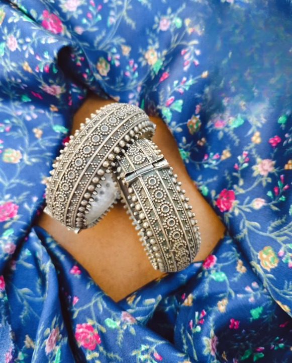 Traditional Oxidized Kada German Silver