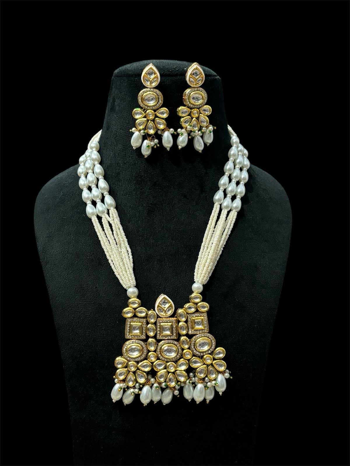 Kundan Choker Set