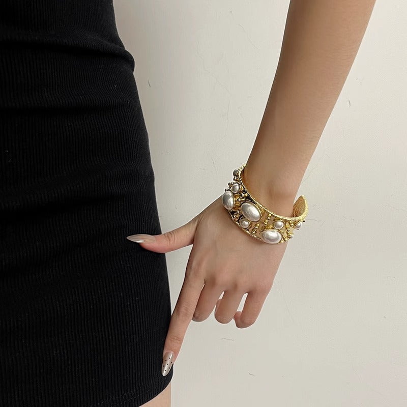 Empress Handcuff