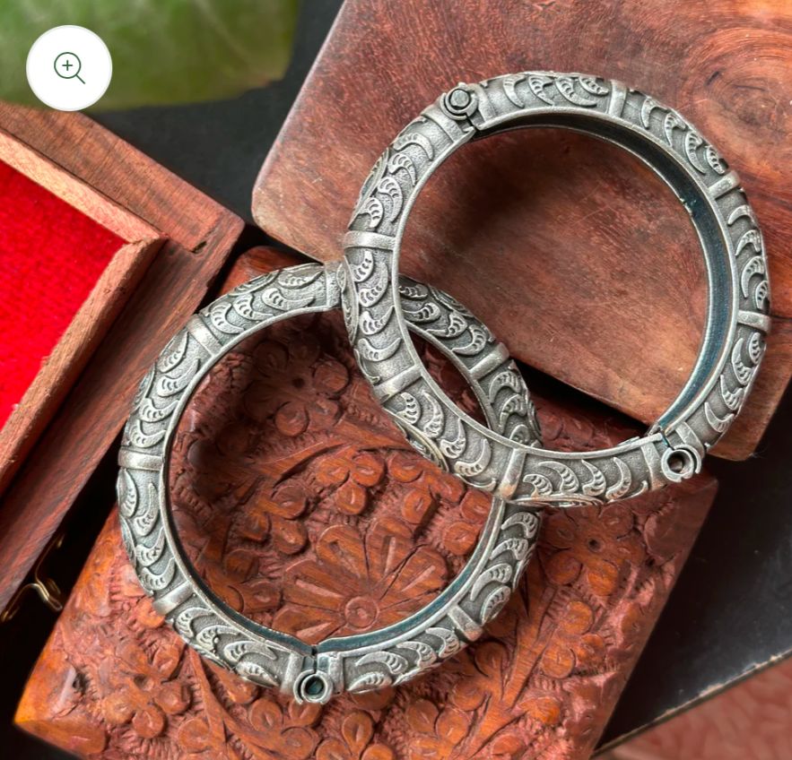 Ethnic Oxidized Kada