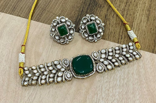 Green Doublet Choker Set