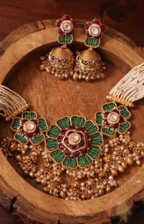 Floral Meenakari Set