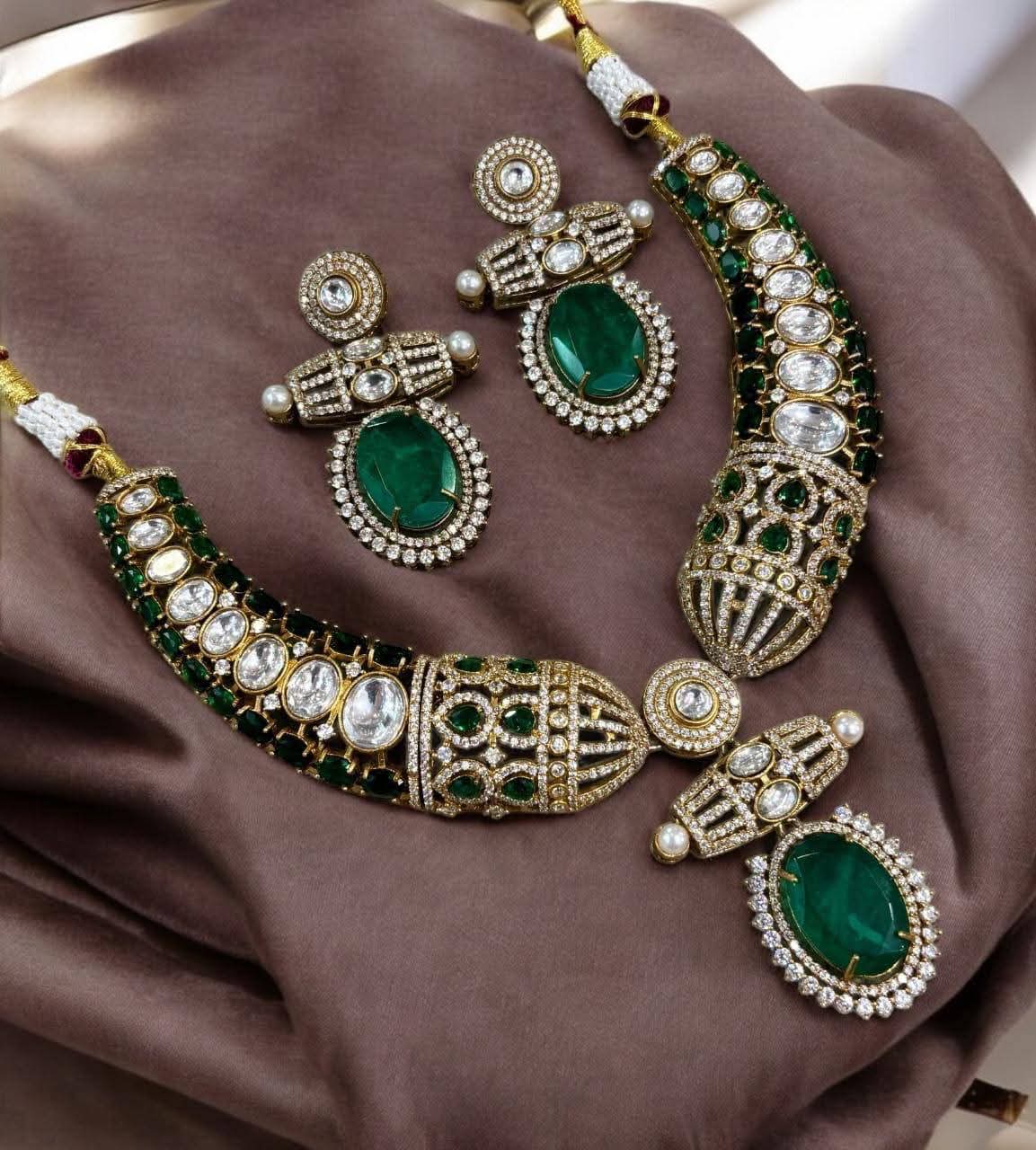 Emerald Victorian Set