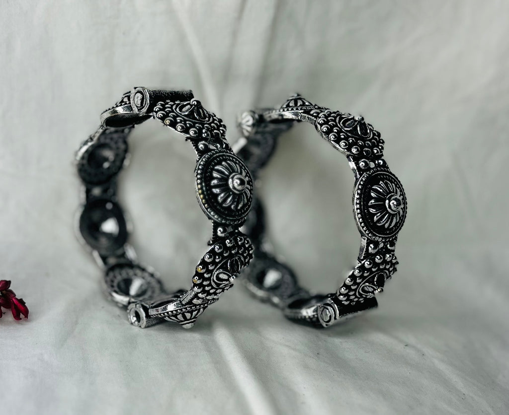 Mandal Mix Oxidised Kada