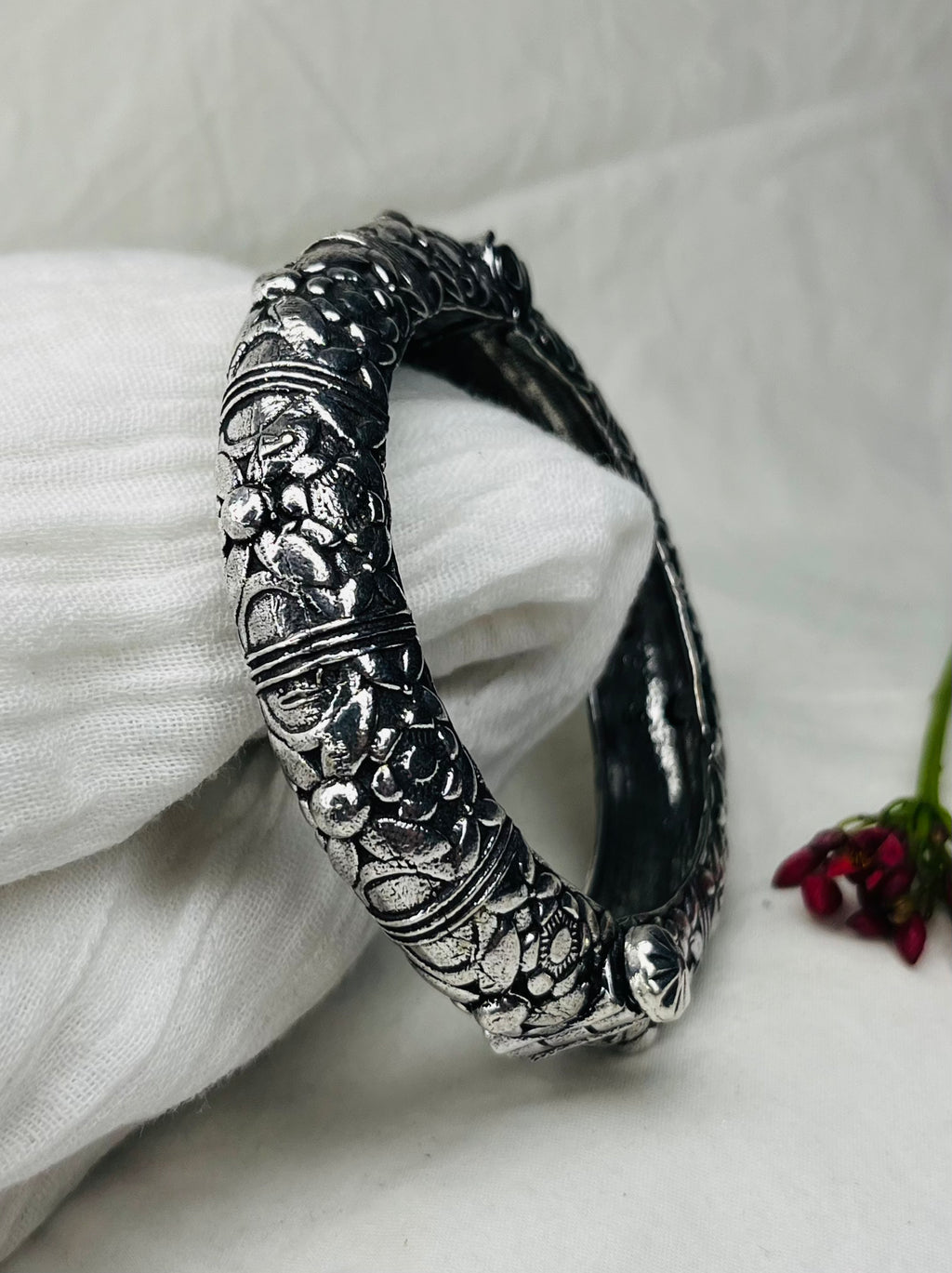 Floral Oxidized Kada