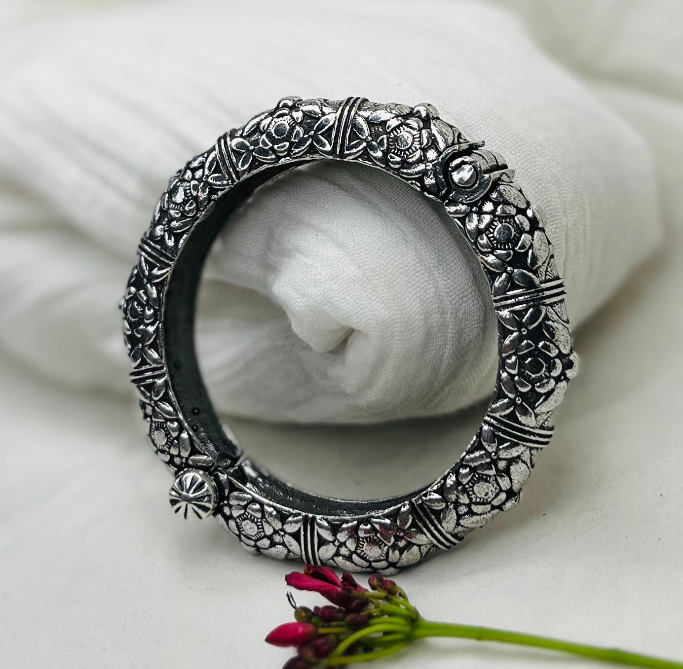 Floral Oxidized Kada