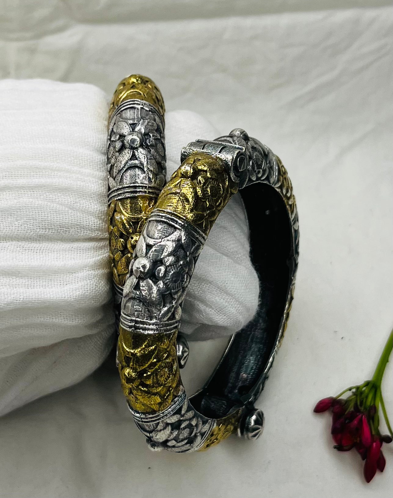 Floral Oxidized Kada