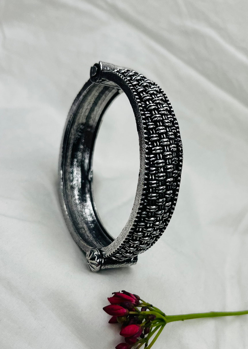 Entwined Oxidized Kada