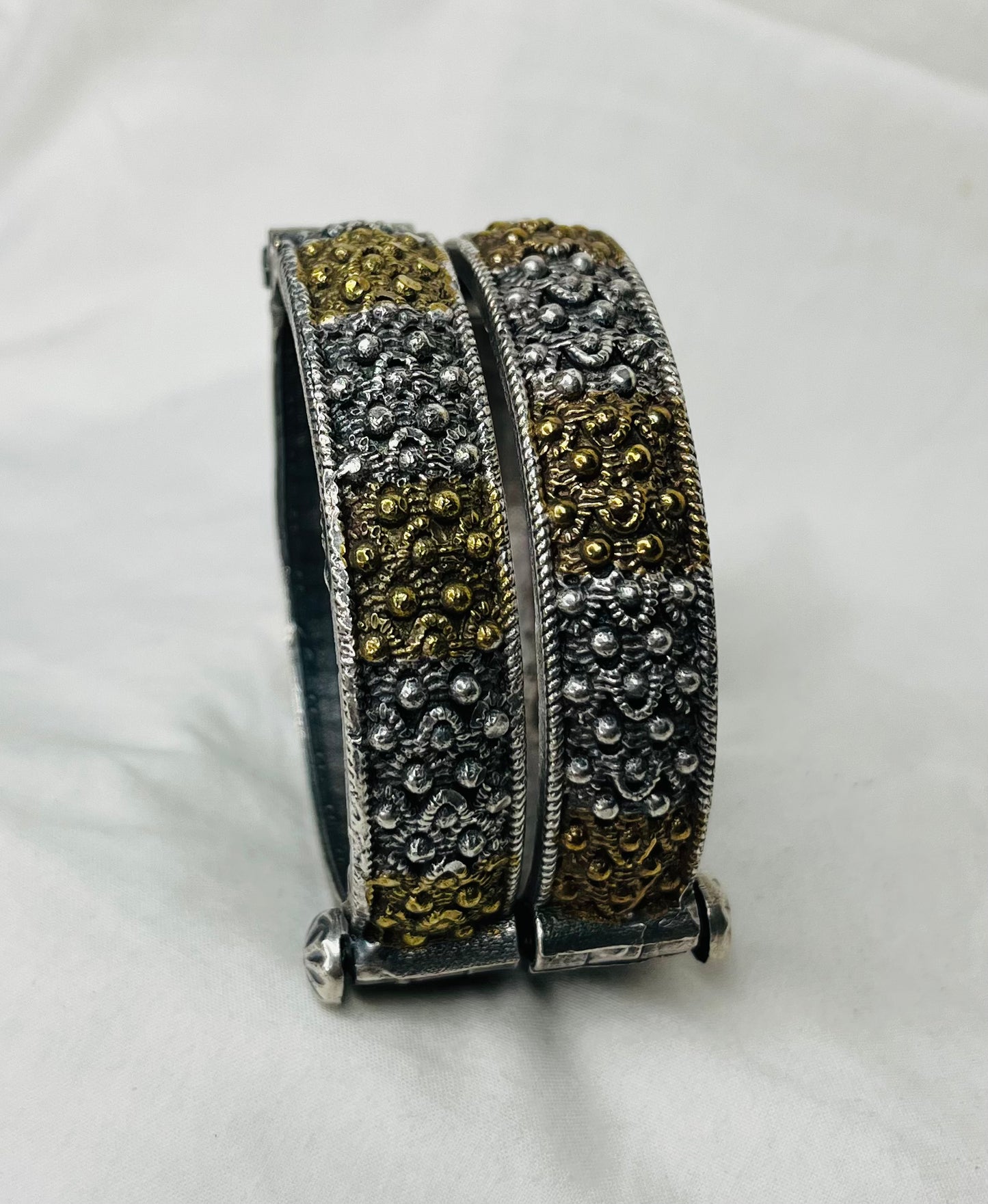 Dotted Oxidized Kada
