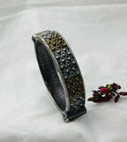 Dotted Oxidized Kada