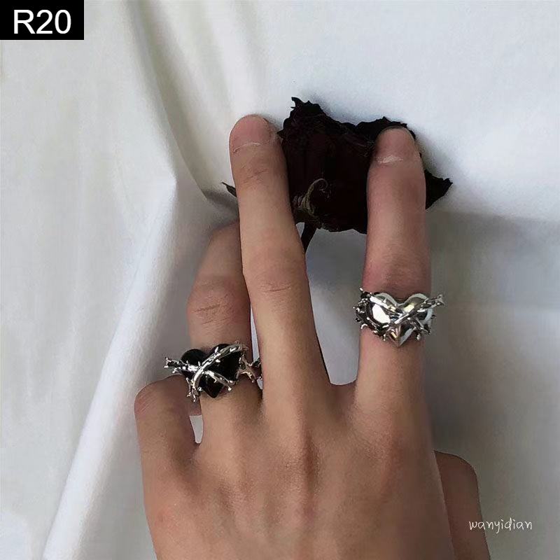 Love Thorn Rings