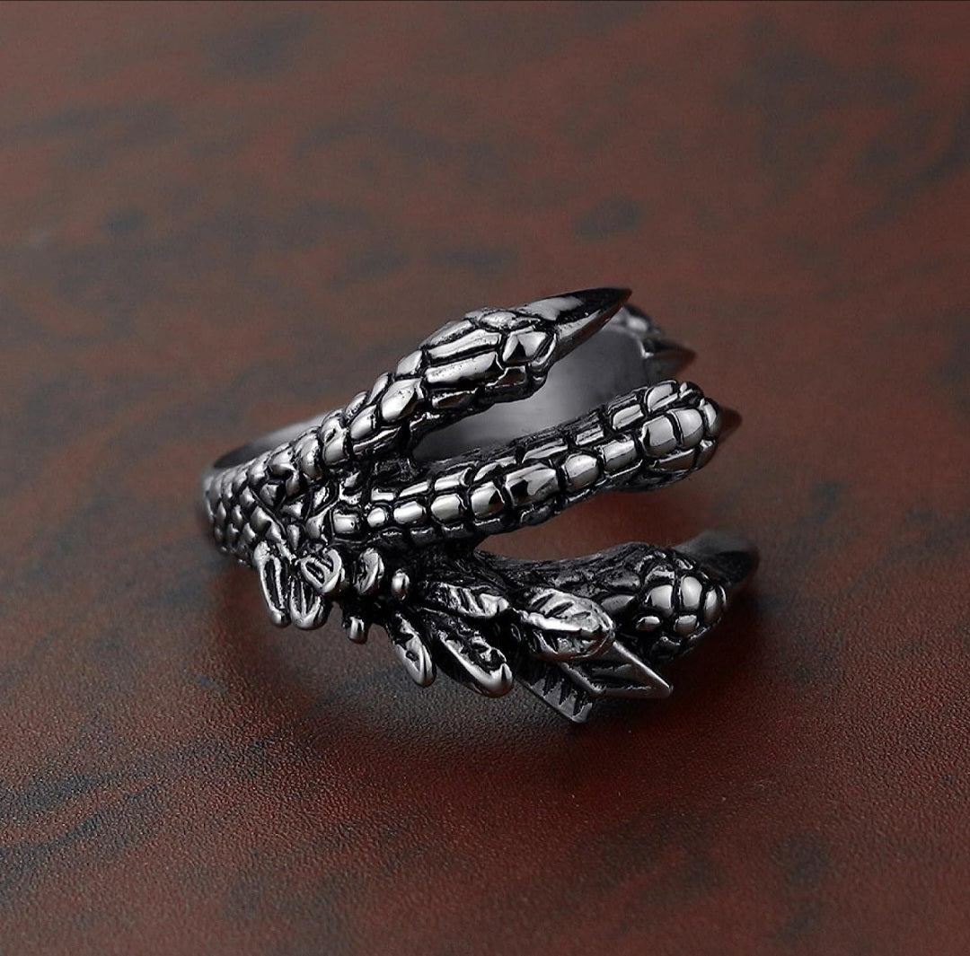 Claw Ring