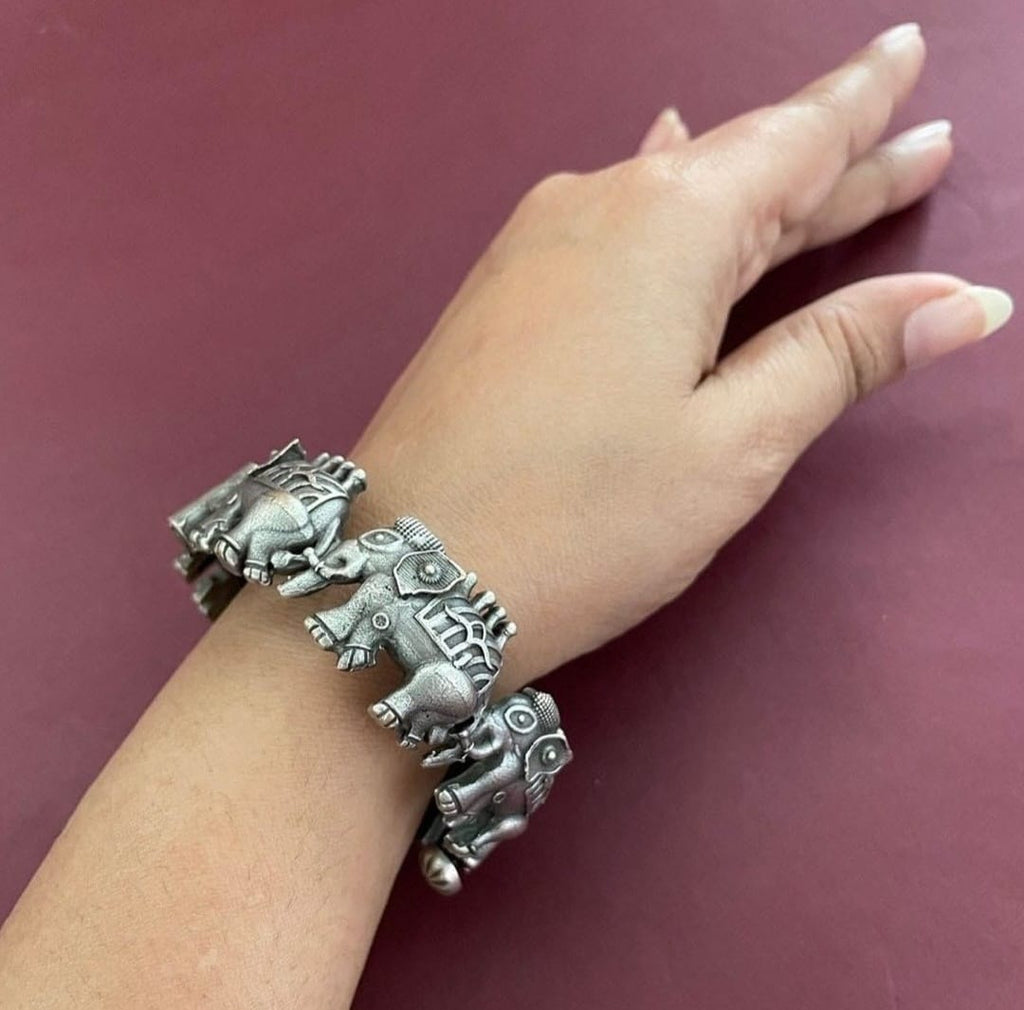 Haathi Oxidized Kada