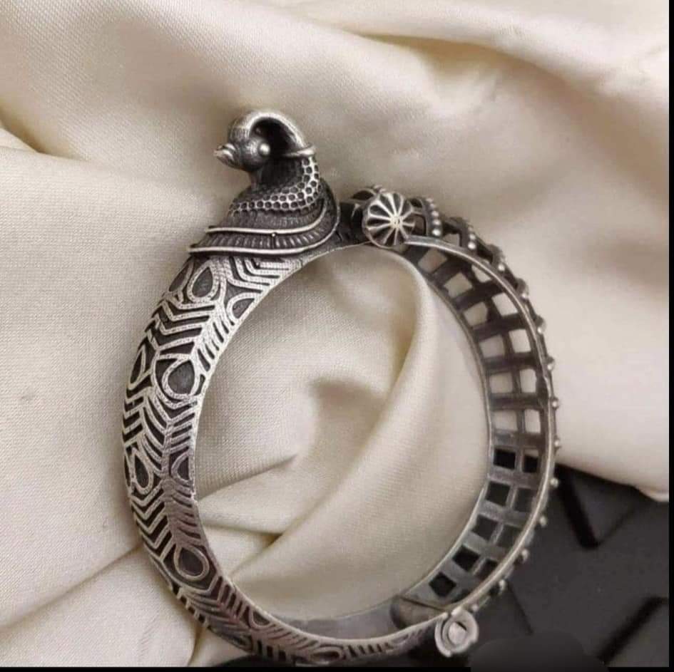 Mayur Oxidised Kada
