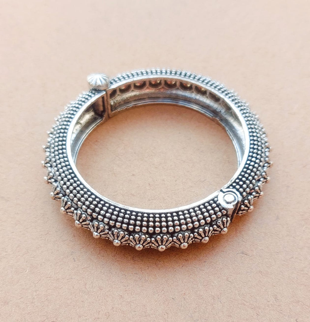 Traditional Polki Kada