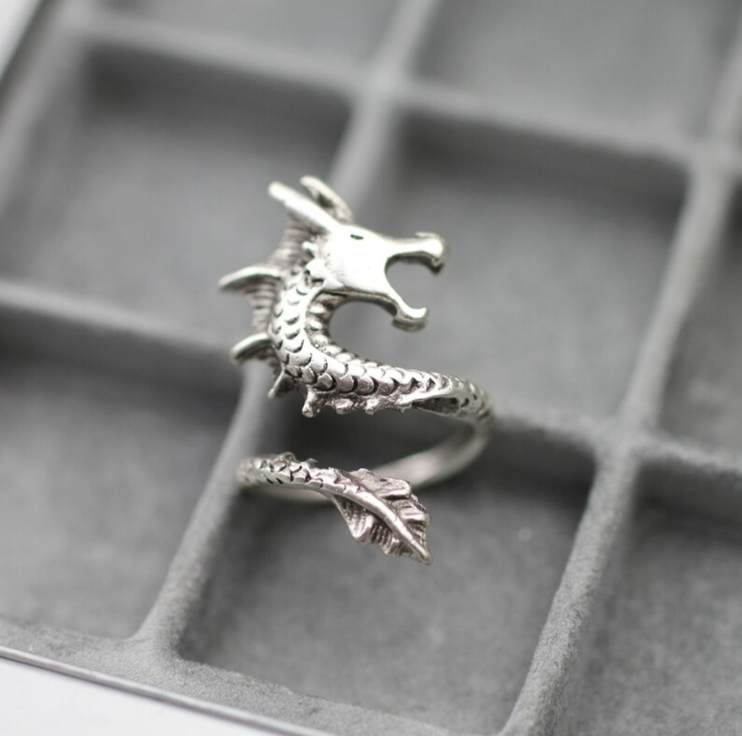 Drago Ring